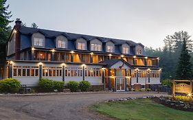 Friends Lake Inn